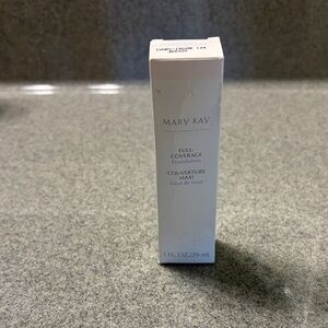 NWT Mary Kay Full Coverage Foundation in White Packaging Ivory 104